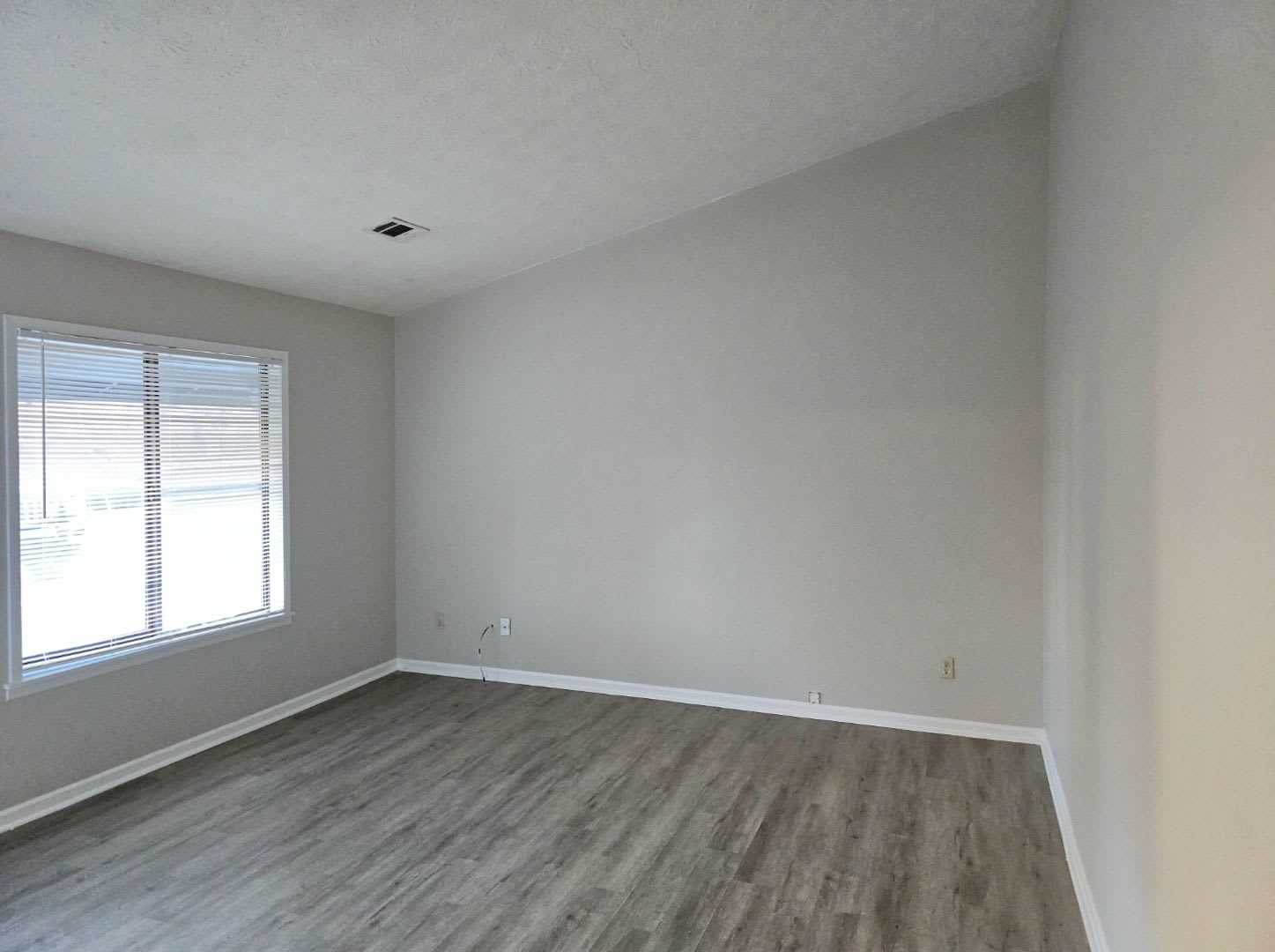 Newly renovated 3 bedroom, 2 bath ranch home in Jonesboro. – photo 4