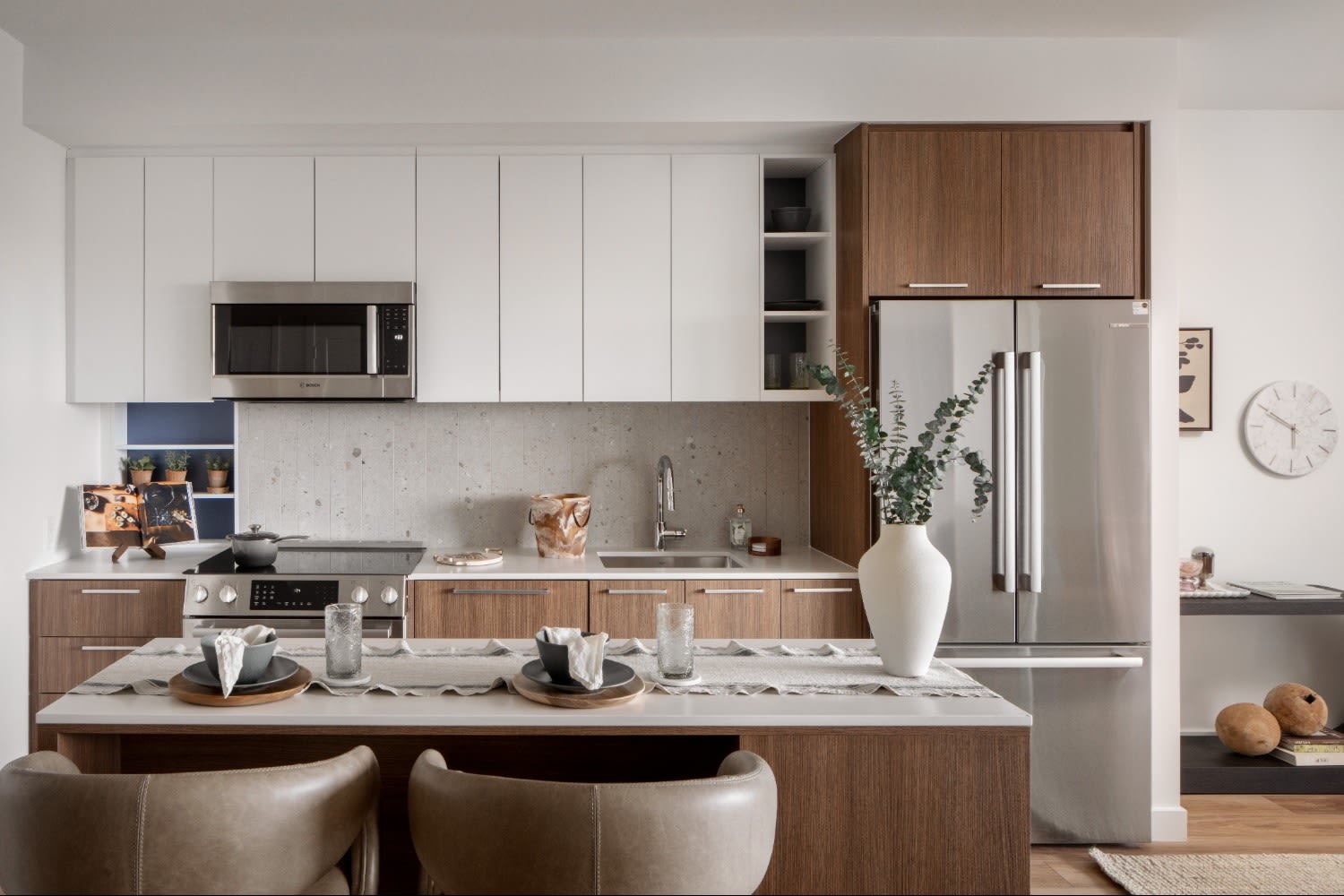 Stratos at Bridge District – photo 1