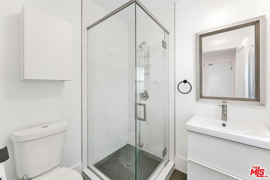 1333 S Hudson Ave – photo 5