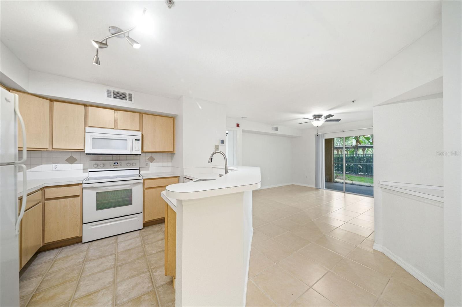 823 Camargo WayUnit 104 – photo 2