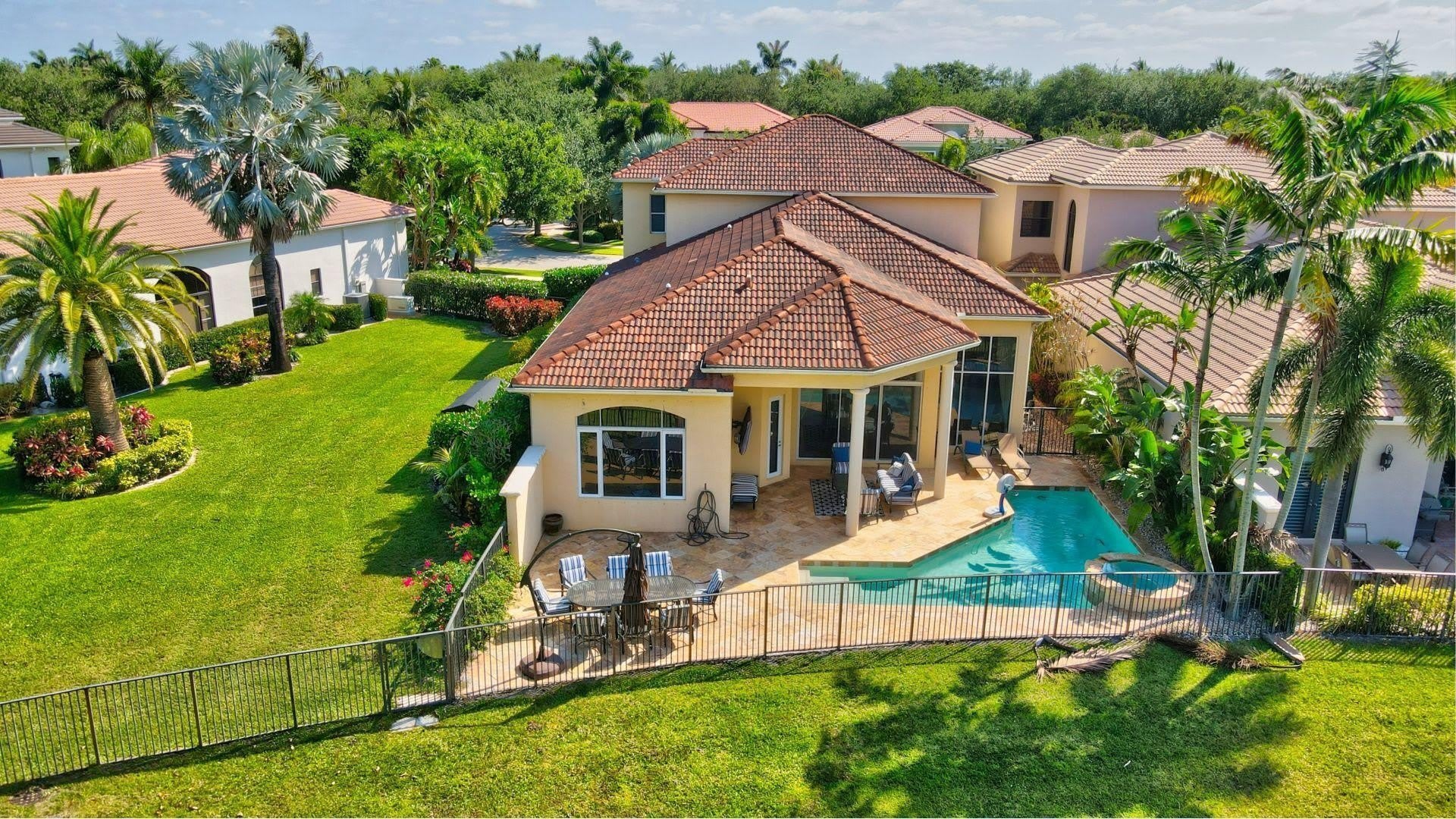 17739 Lake Azure Way – photo 2