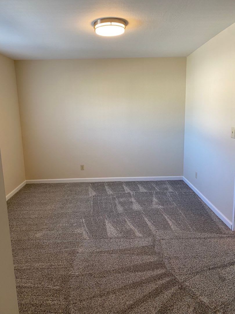 Remodeled 1 bed 1 bath apartment available now – photo 5