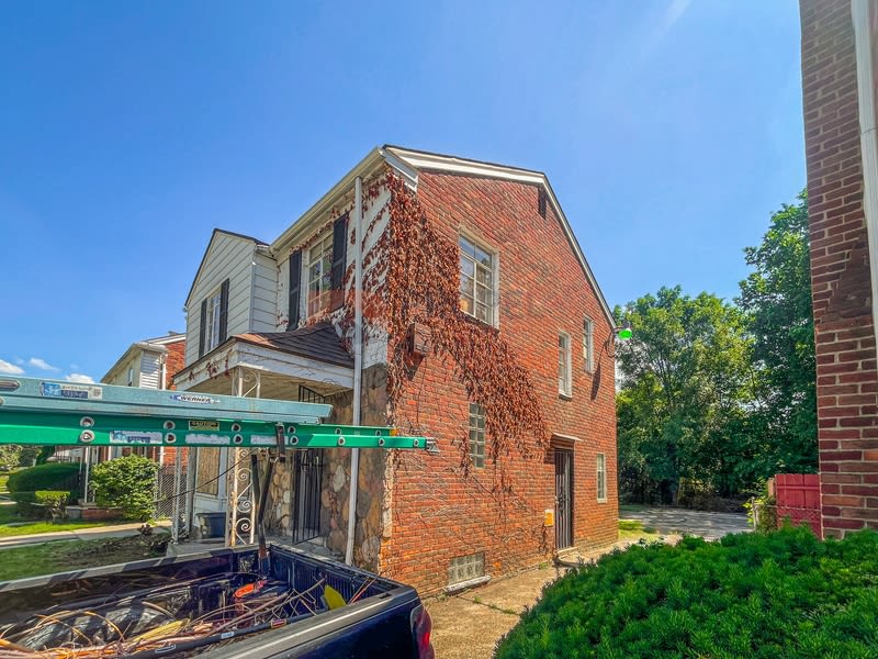 19440 Hartwell Street – photo 1