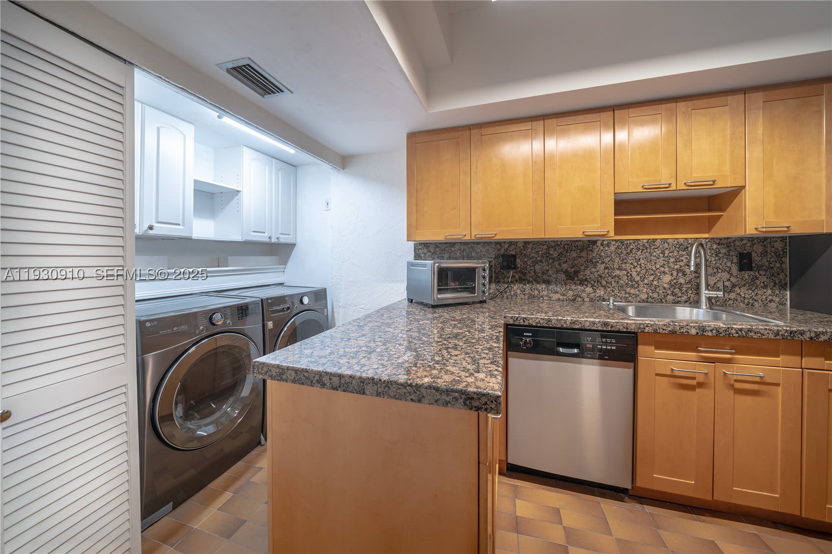 19212 NE 25th Ave – photo 4
