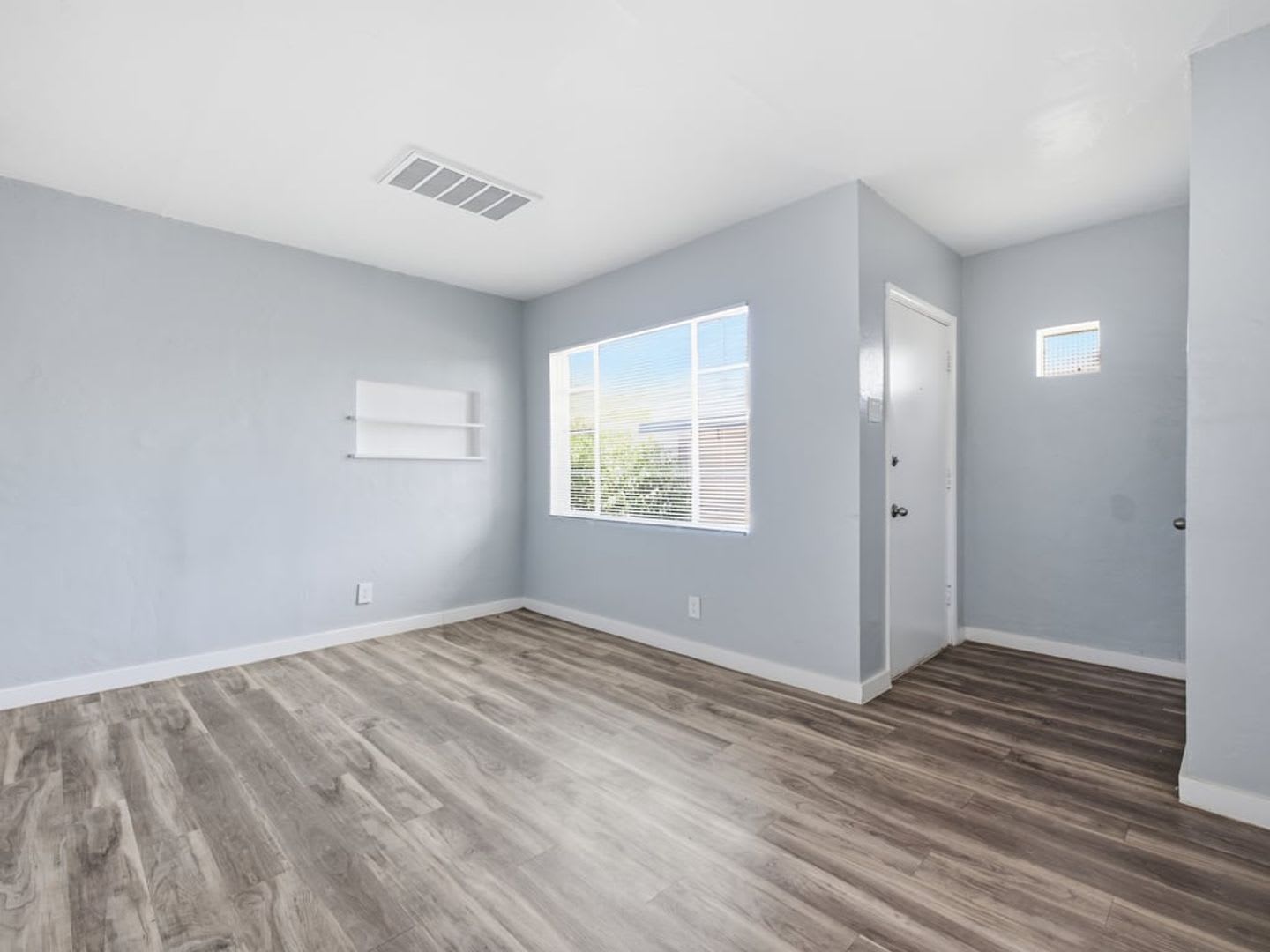 2 Bedroom 1 Bathroom – photo 4