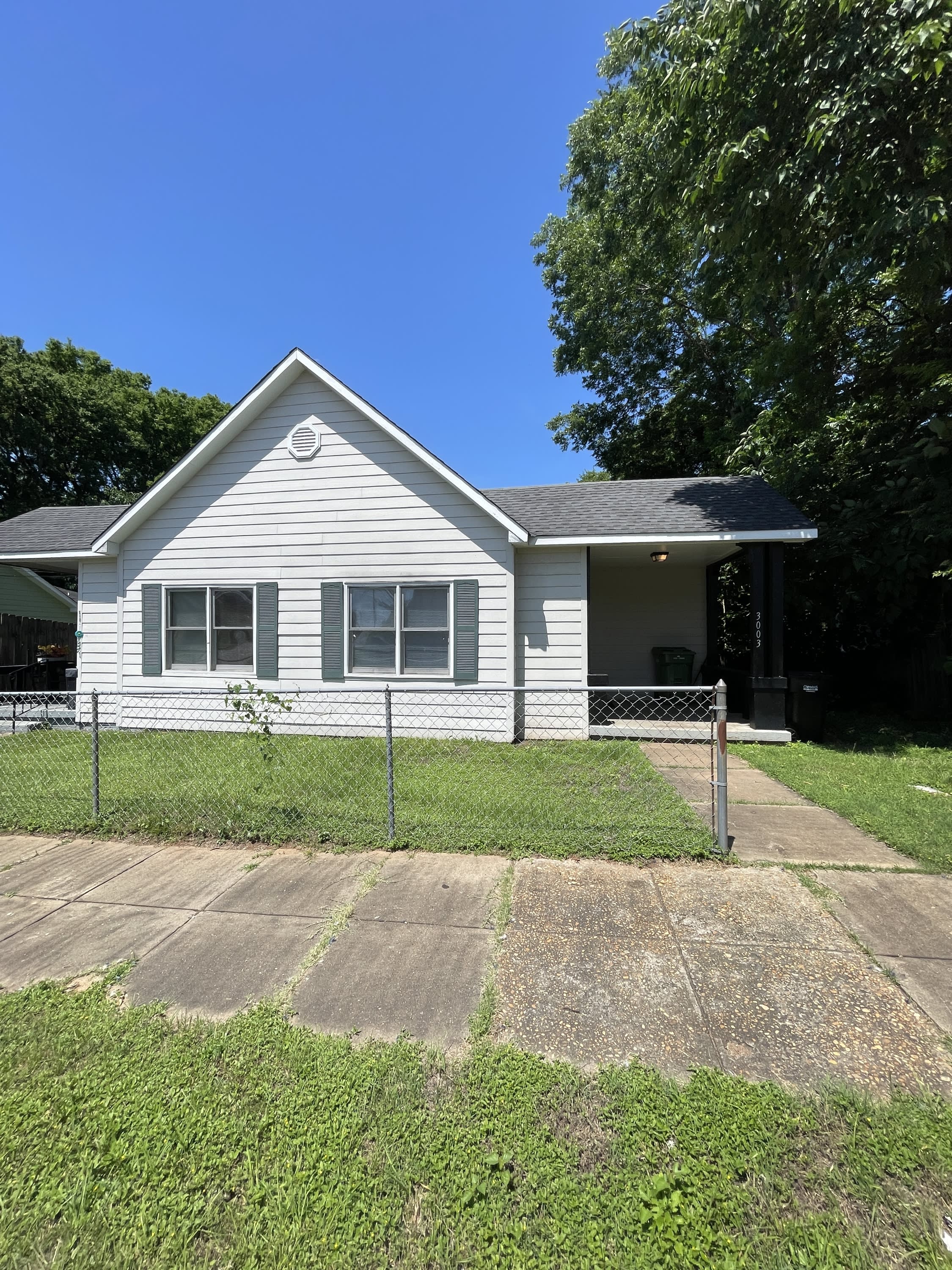 3003 1st Ave. – photo 1