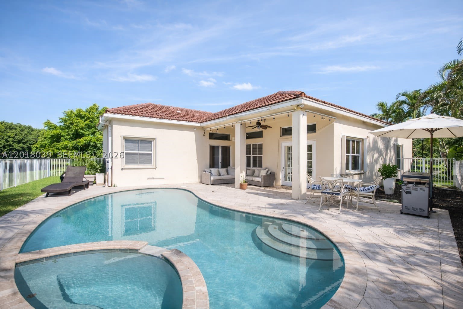 777 Tanglewood Cir – photo 3
