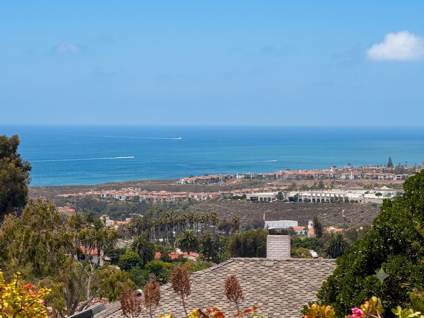 Coastal Elegance from Remodeled 3 Bedroom home with amazing Ocean Views on Cul-de-sac street! – photo 2