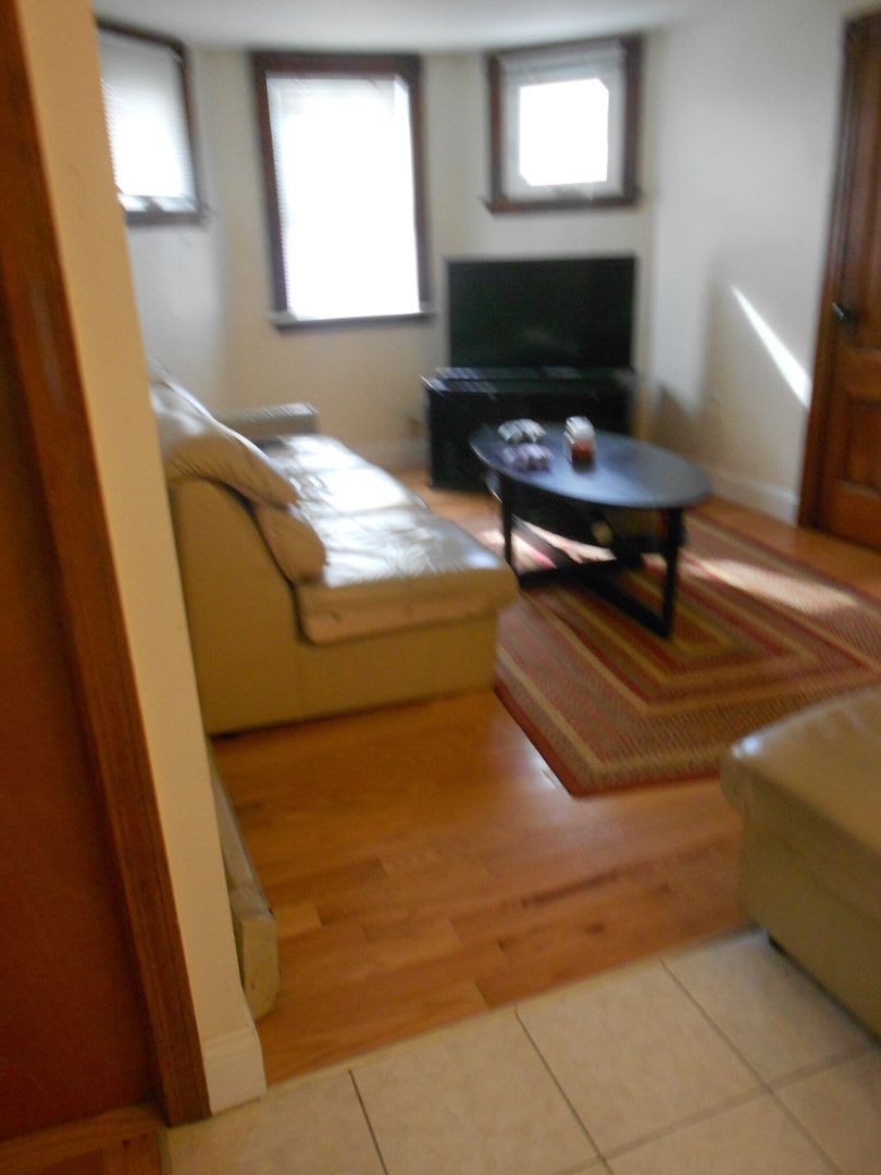 Beautiful 4 bed in Oak Sqaure – photo 5