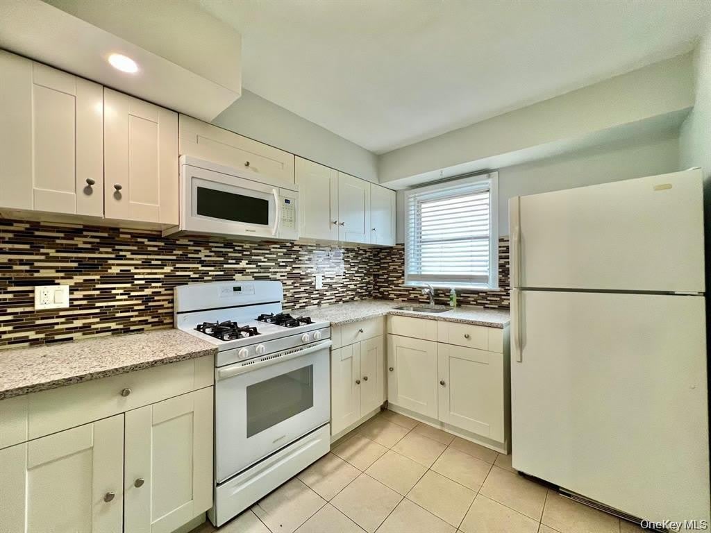 51 Baisley Avenue – photo 5