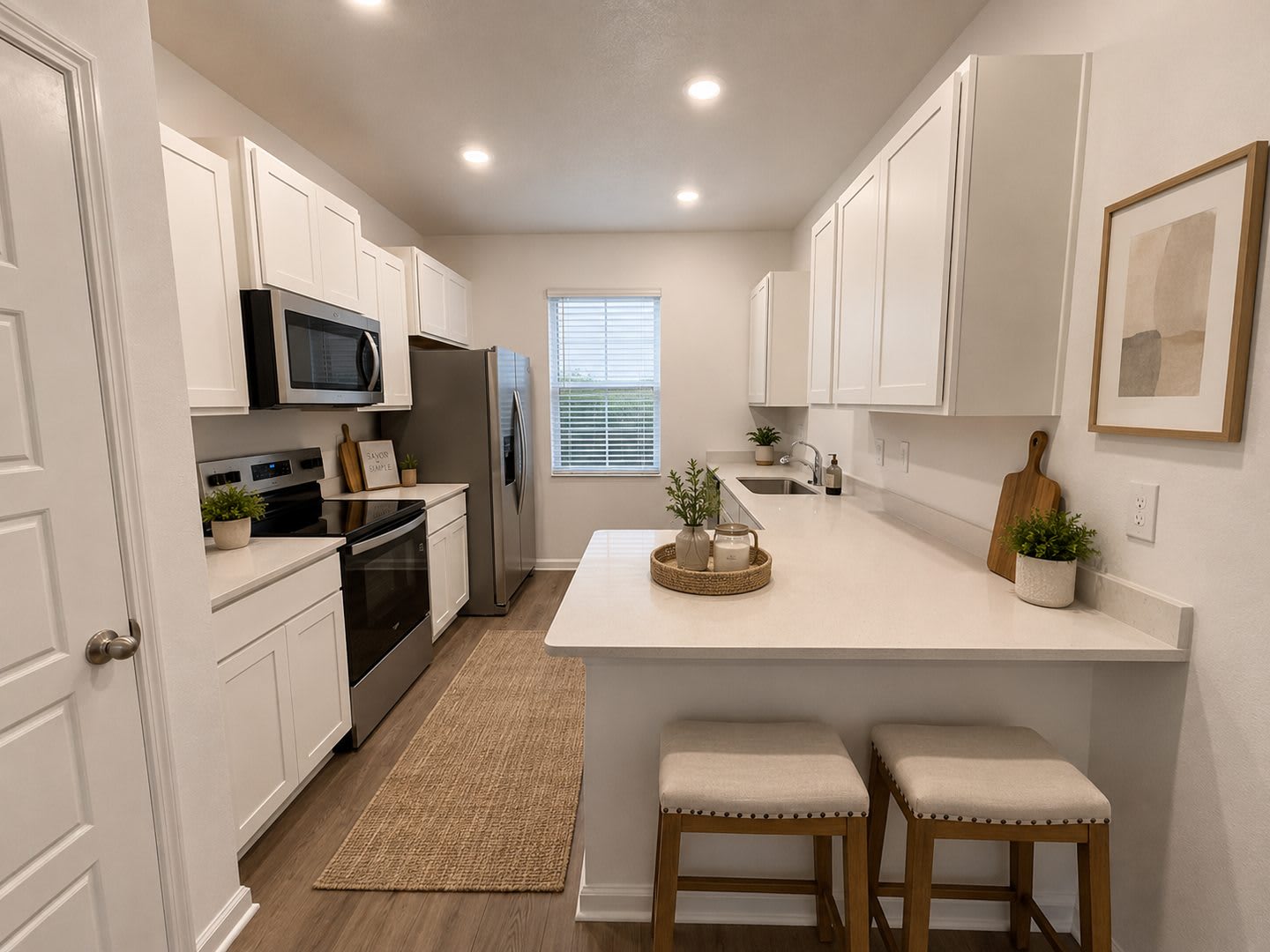 Never-Lived-In 3BR/2.5BA Townhome! Screened Lanai & Pond View! Private Owner! – photo 3