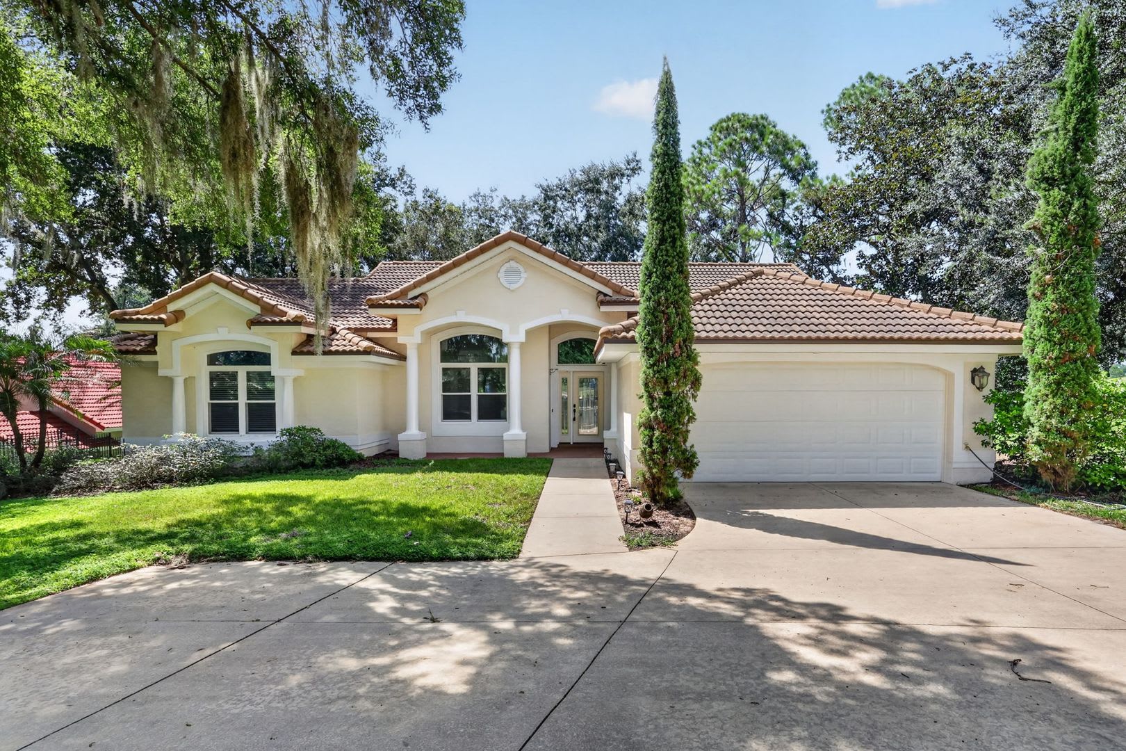 3-Bedroom Home with Golf Course & Pond Views in Howey-in-the-Hills – photo 3