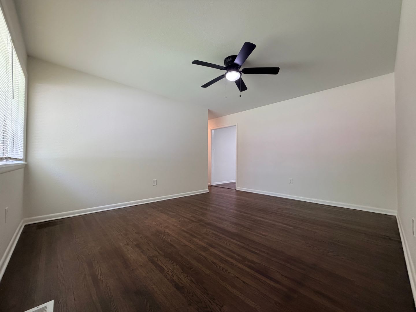 ✨ 4700 N Vine ✨ Lease or Own – photo 3