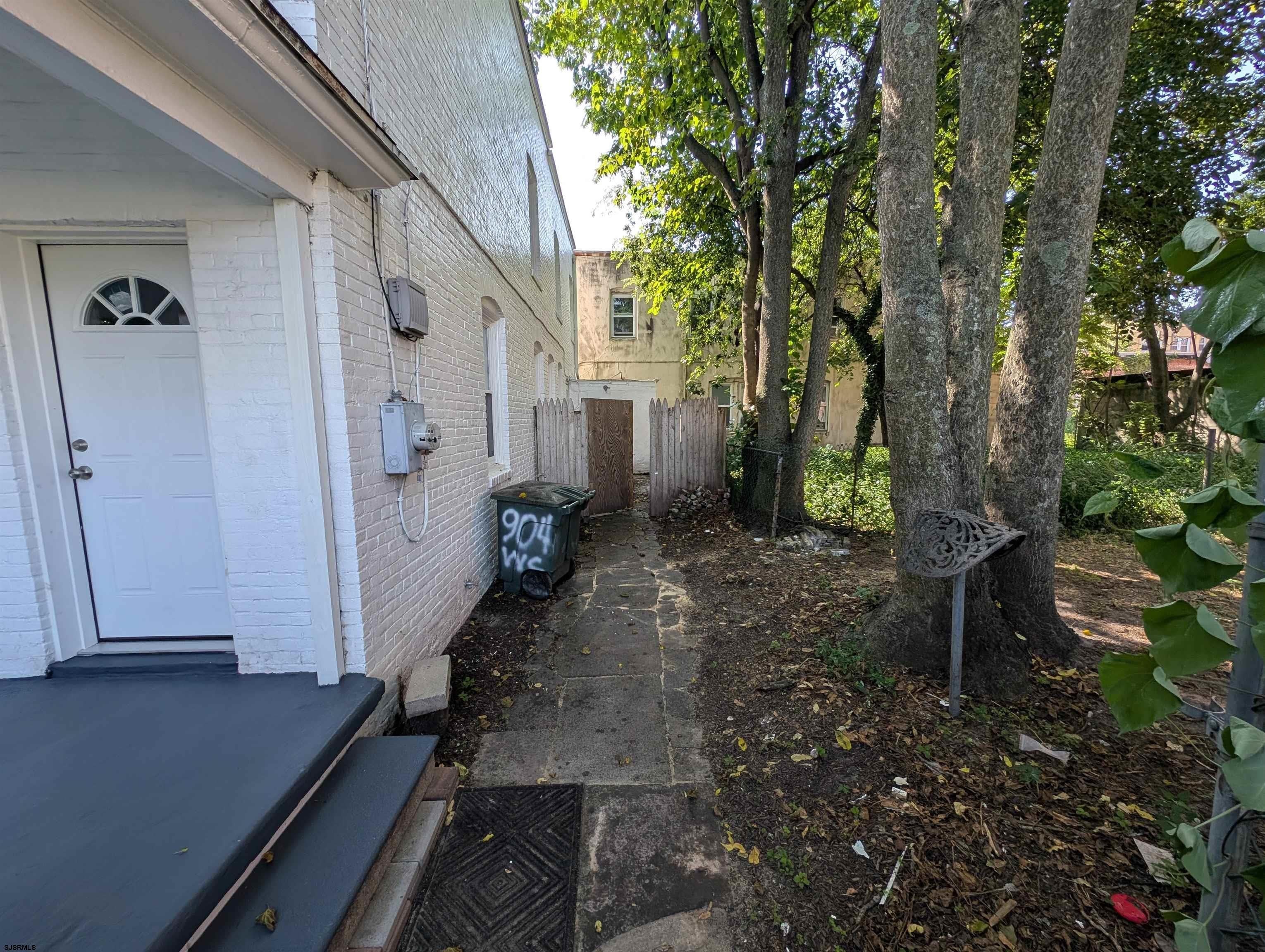 904 Westcoat Pl – photo 2