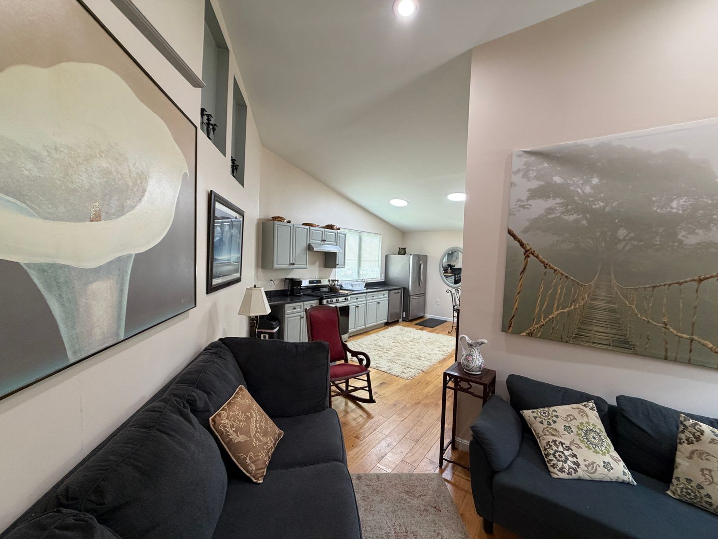 Fully Furnished 2BR, 1BA Condo in the Heart of North Arlington – photo 4