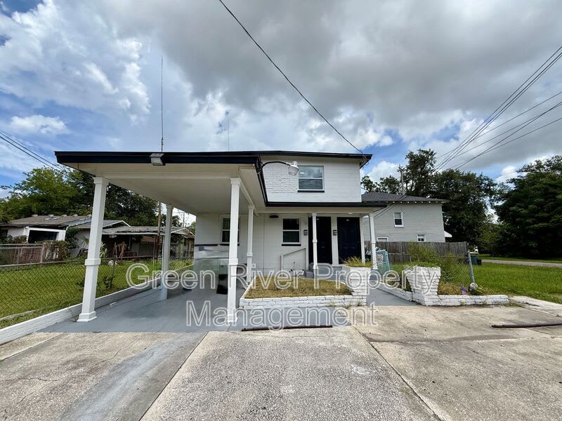 1161 W 5th Street – photo 2