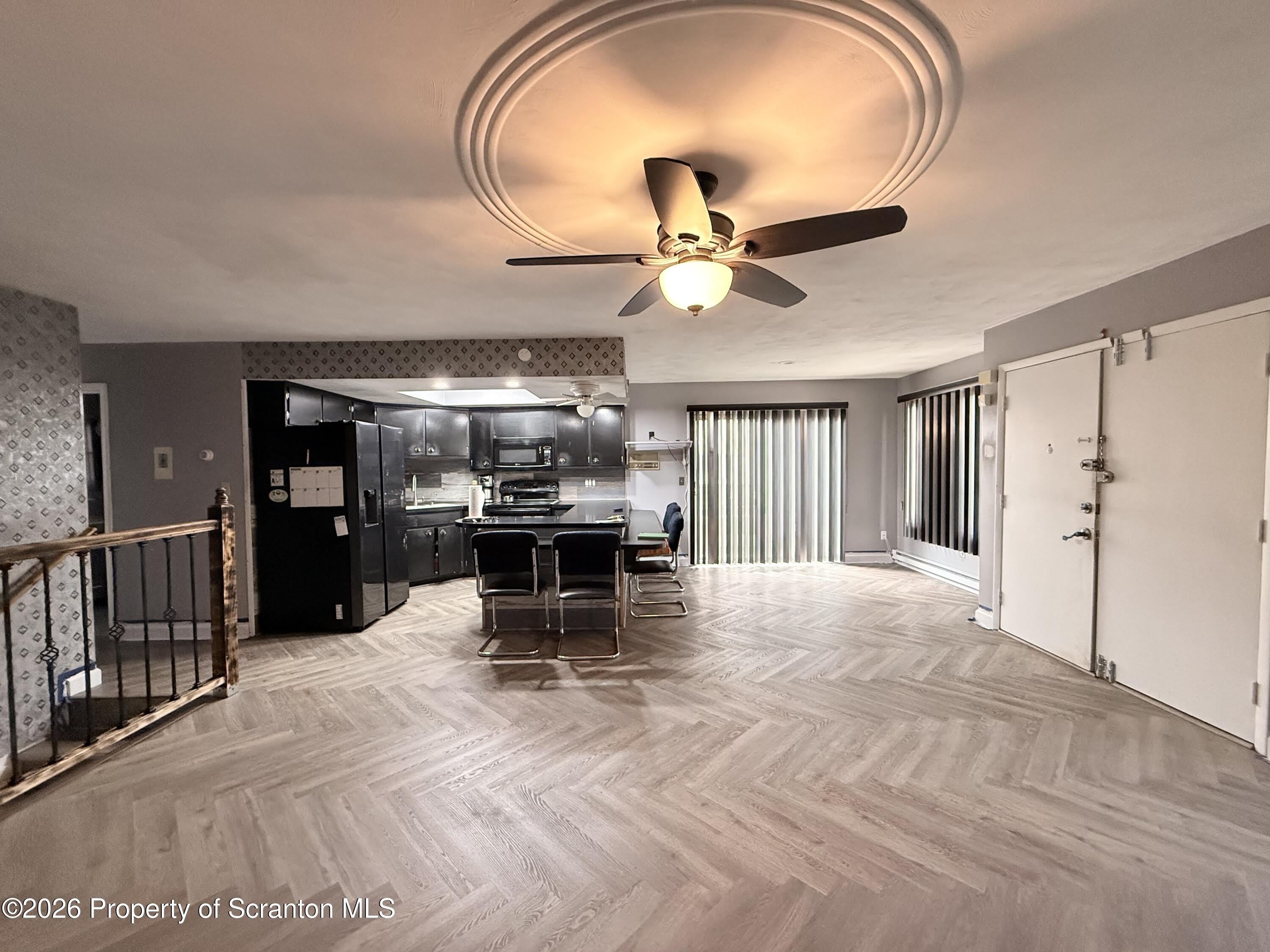 328 Crown Avenue – photo 2