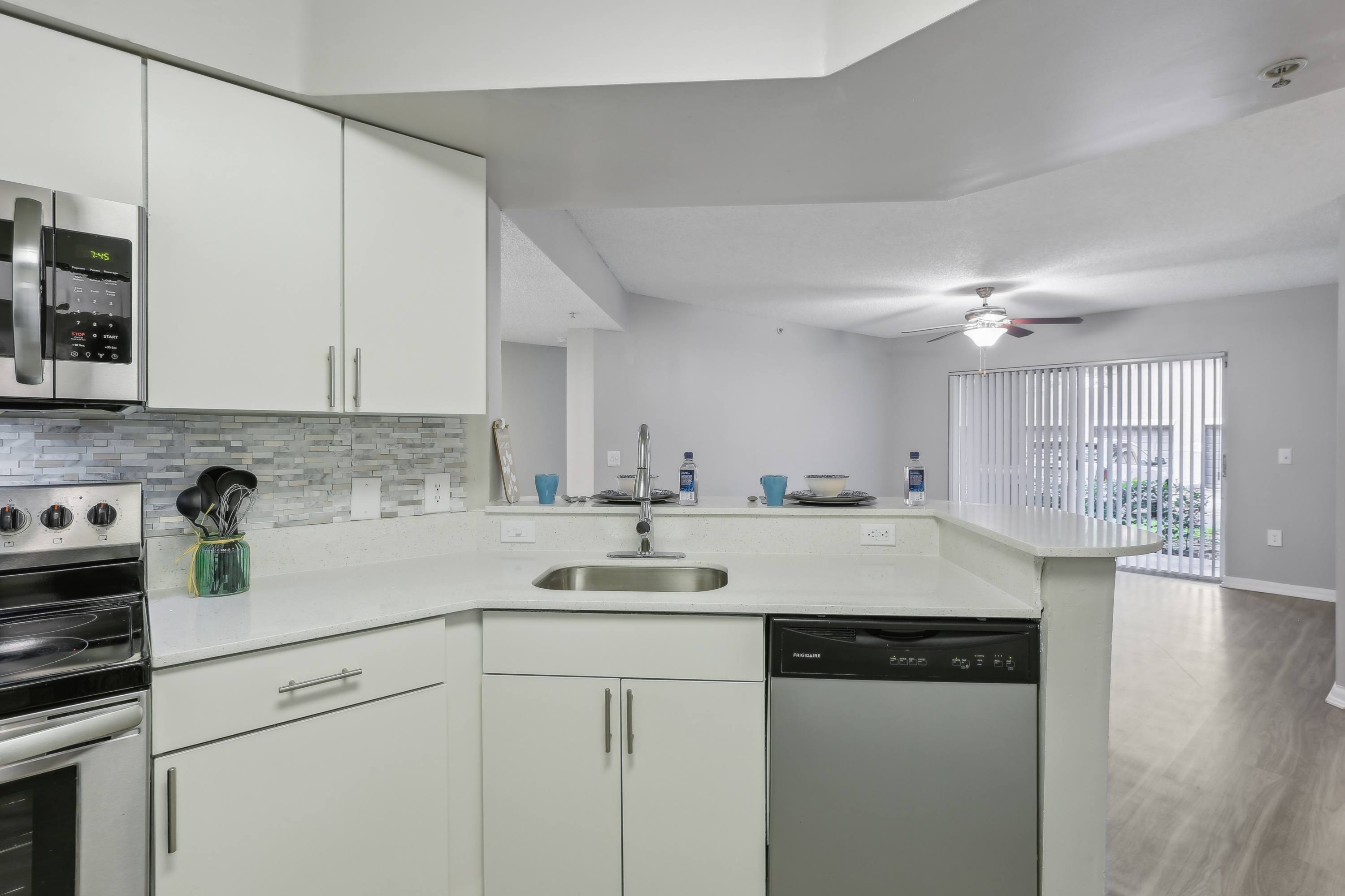 Pembroke Pines Landings – photo 5