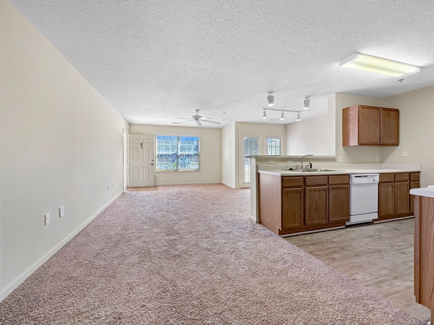 2 Bedroom Apartment Available Now Lifestyle Balance Style – photo 3