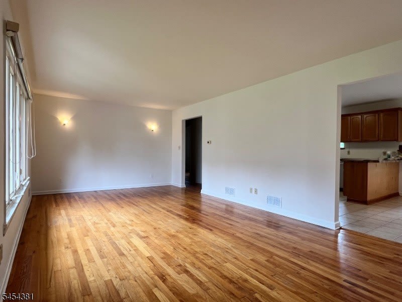1 Alanon St – photo 4