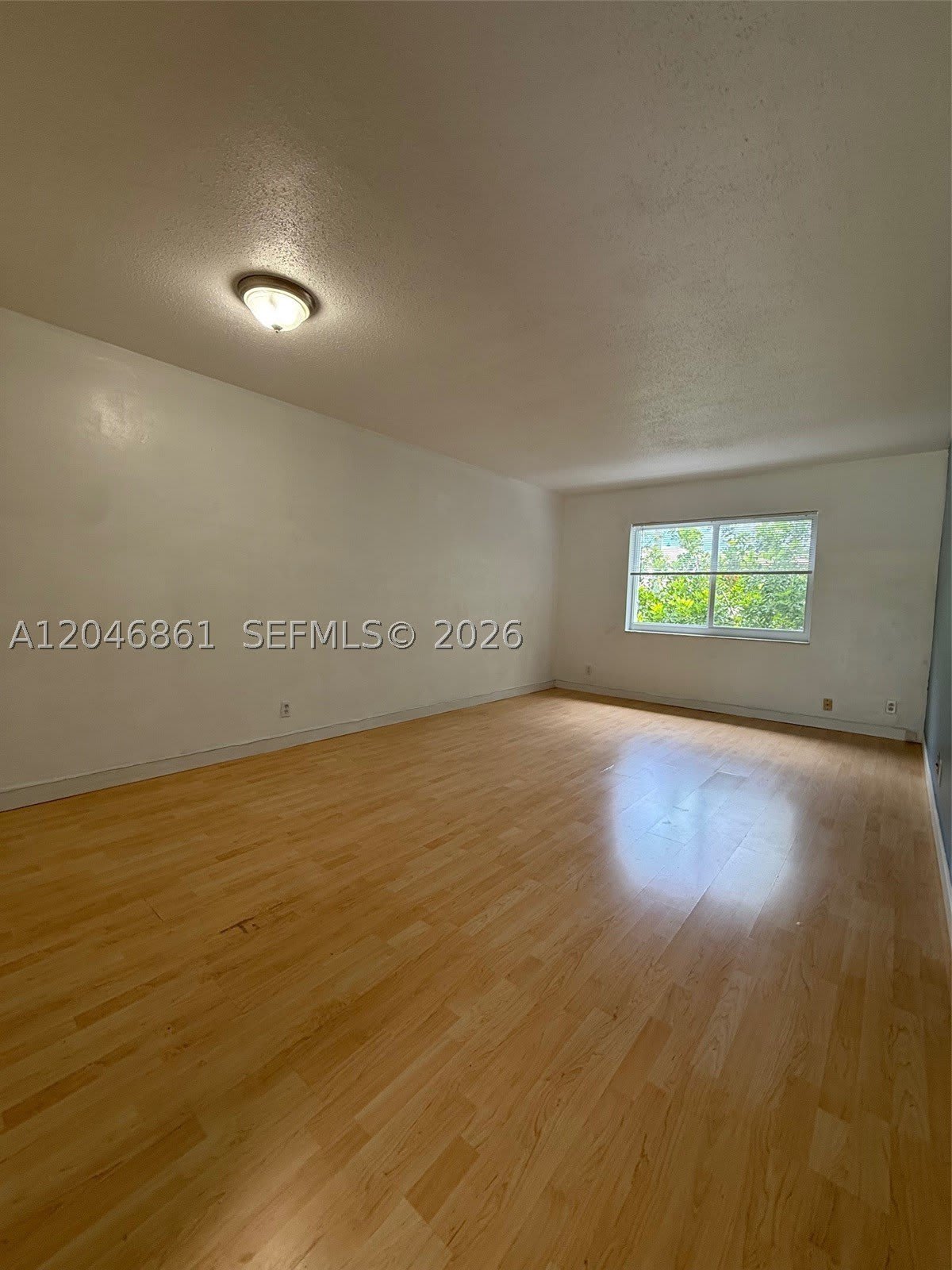 3300 NE 10th Ter – photo 3