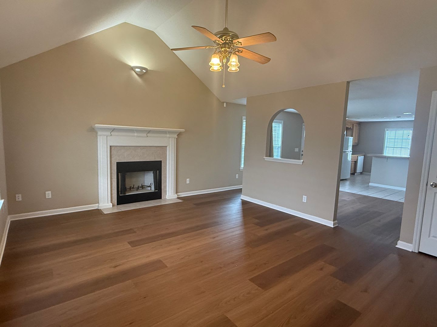 Beautiful 3BD/2B Home in Ray City – photo 2