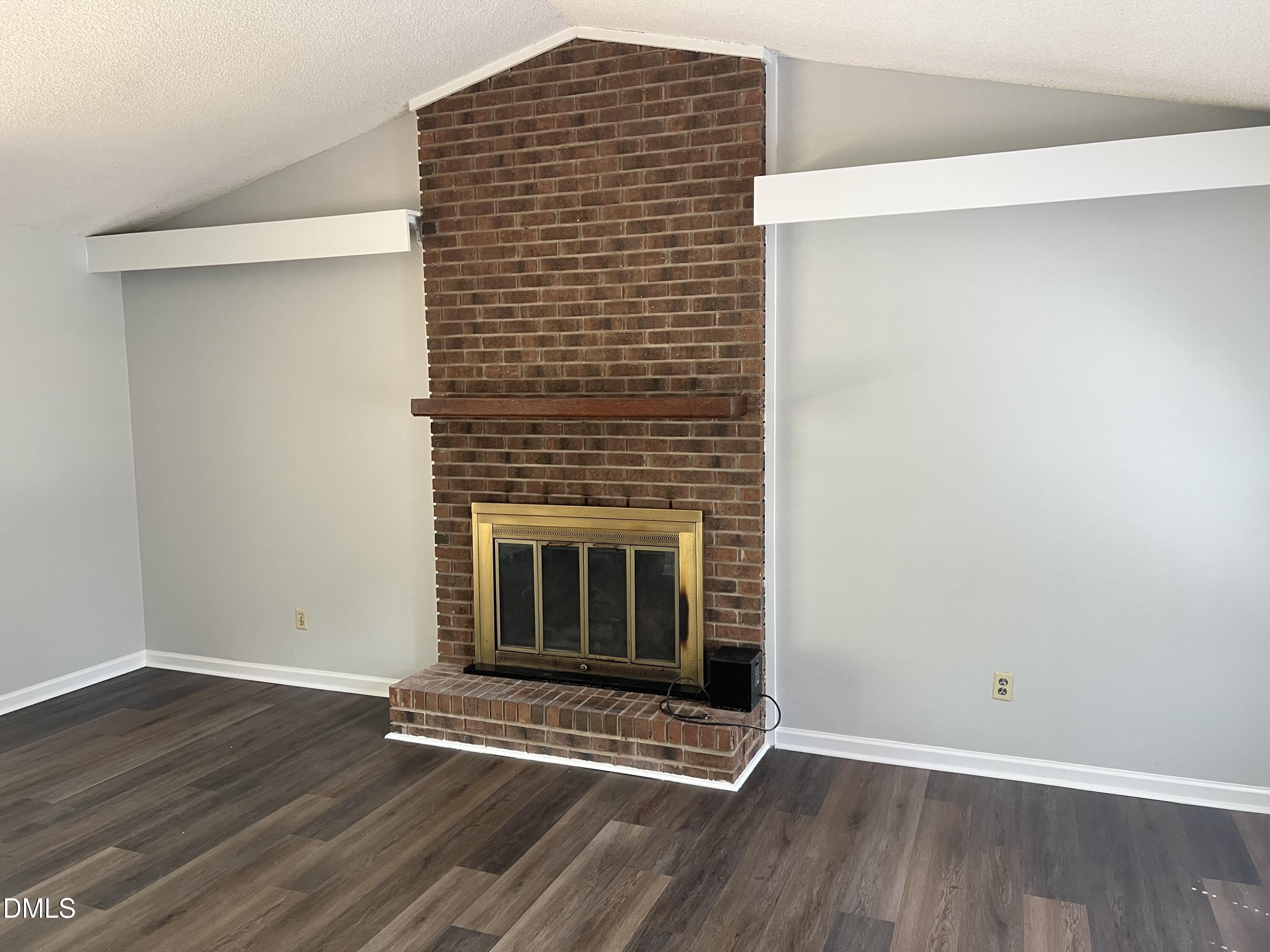 200 Lake Pine Drive – photo 3
