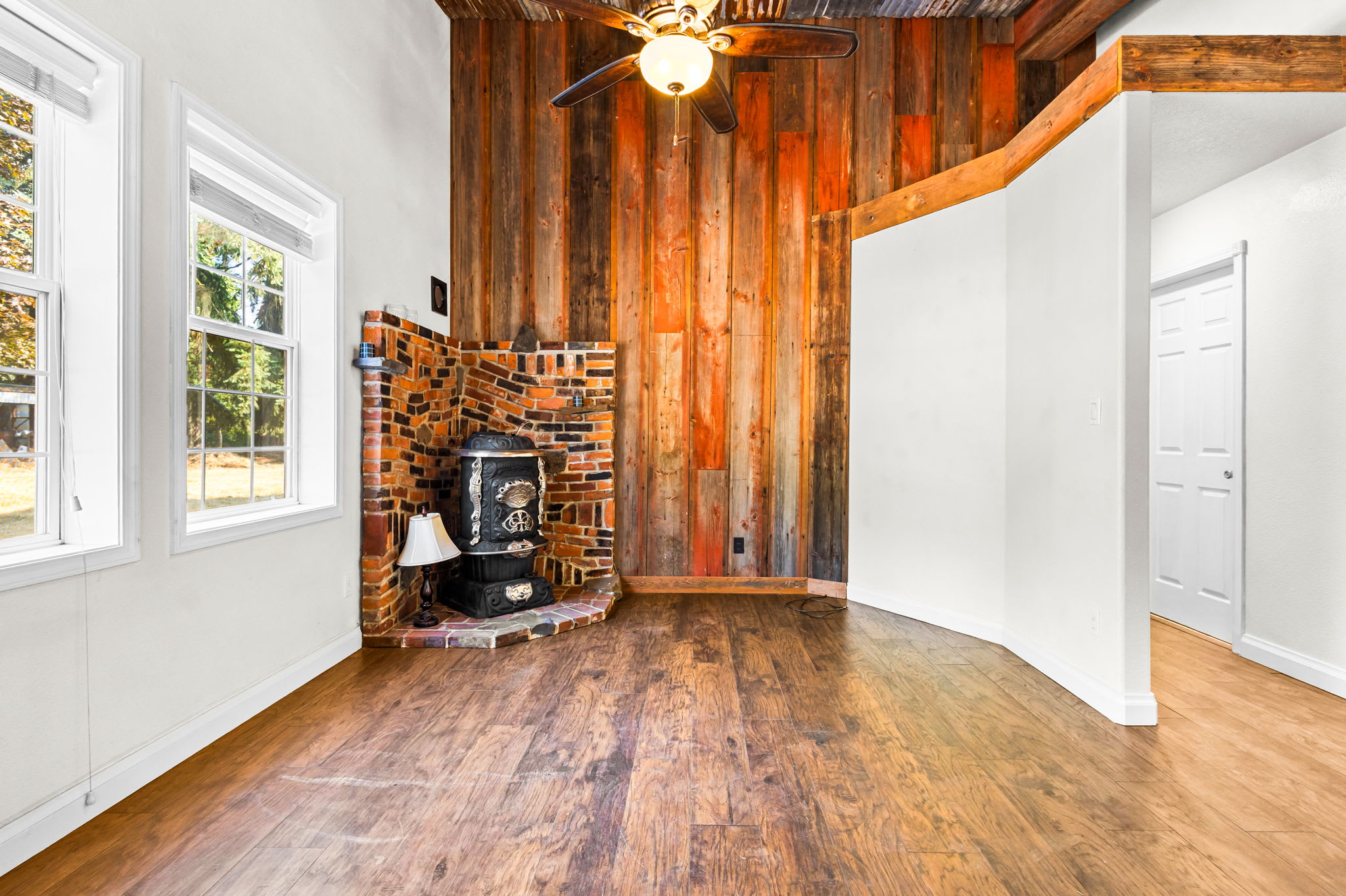 2385 Cascade Hwy Se – photo 1