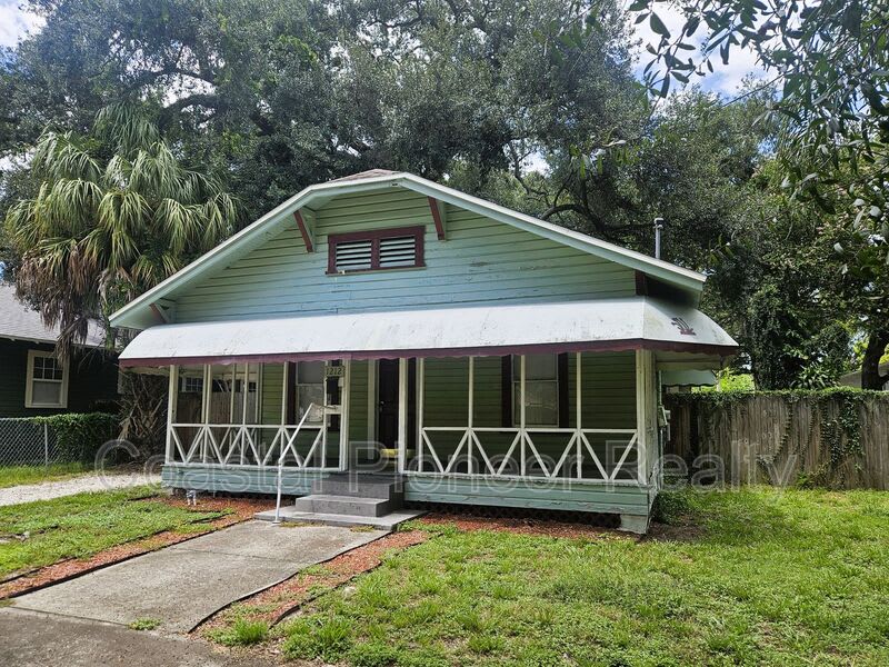 1212 E 32nd Ave. – photo 3