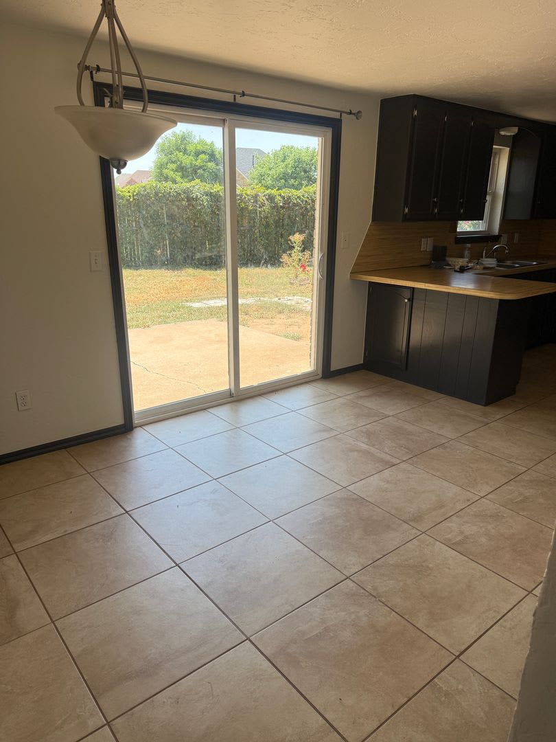 **Updated Home in Smoking Oaks Addition** – photo 5