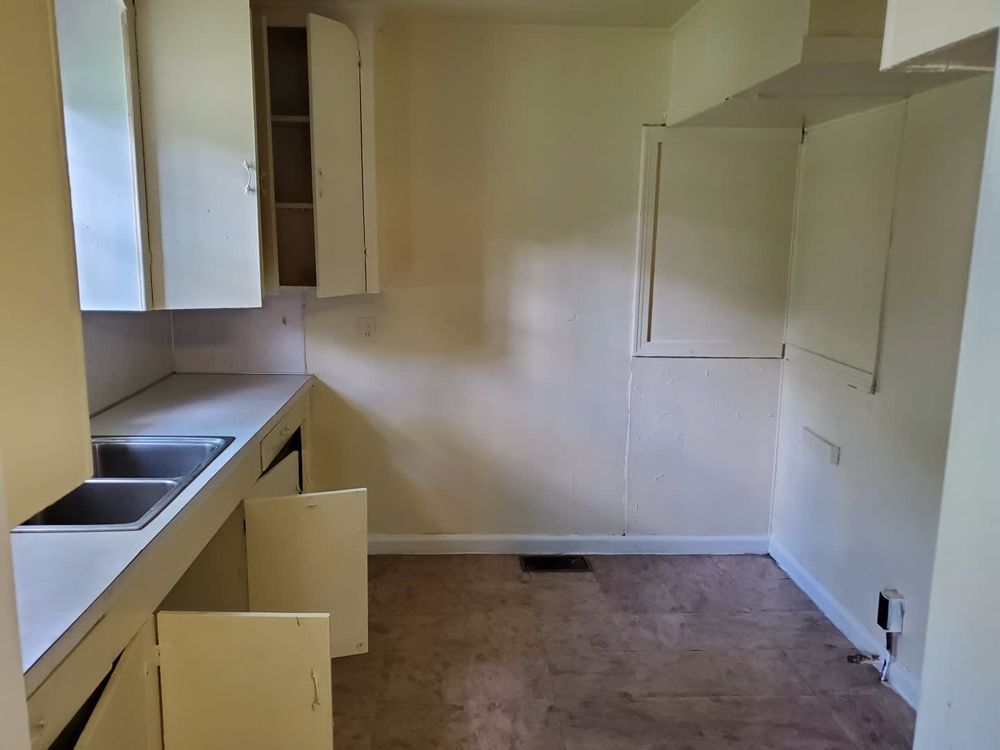 5331 Fairfax Ave – photo 4
