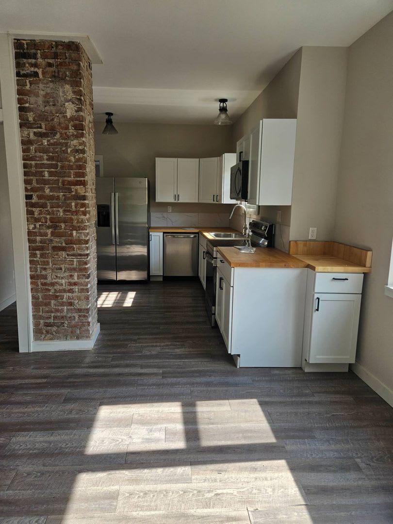 Charm, location and a great price! Do not pass this up – photo 5