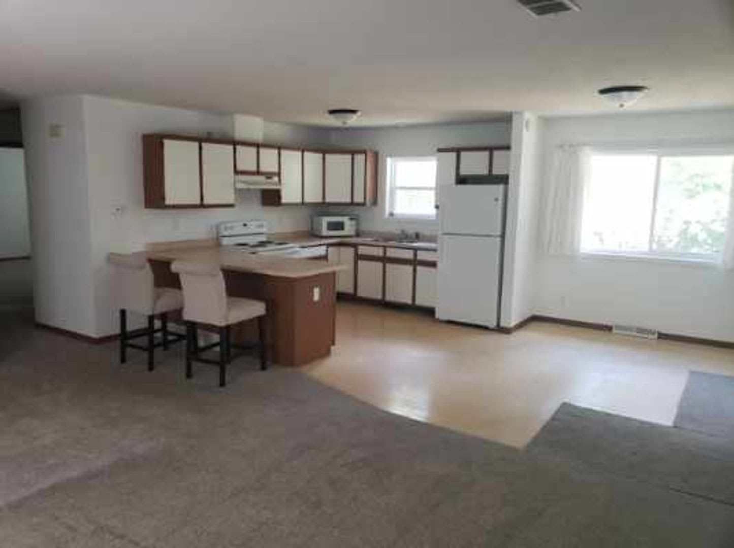 2310 E Lexington Blvd – photo 2