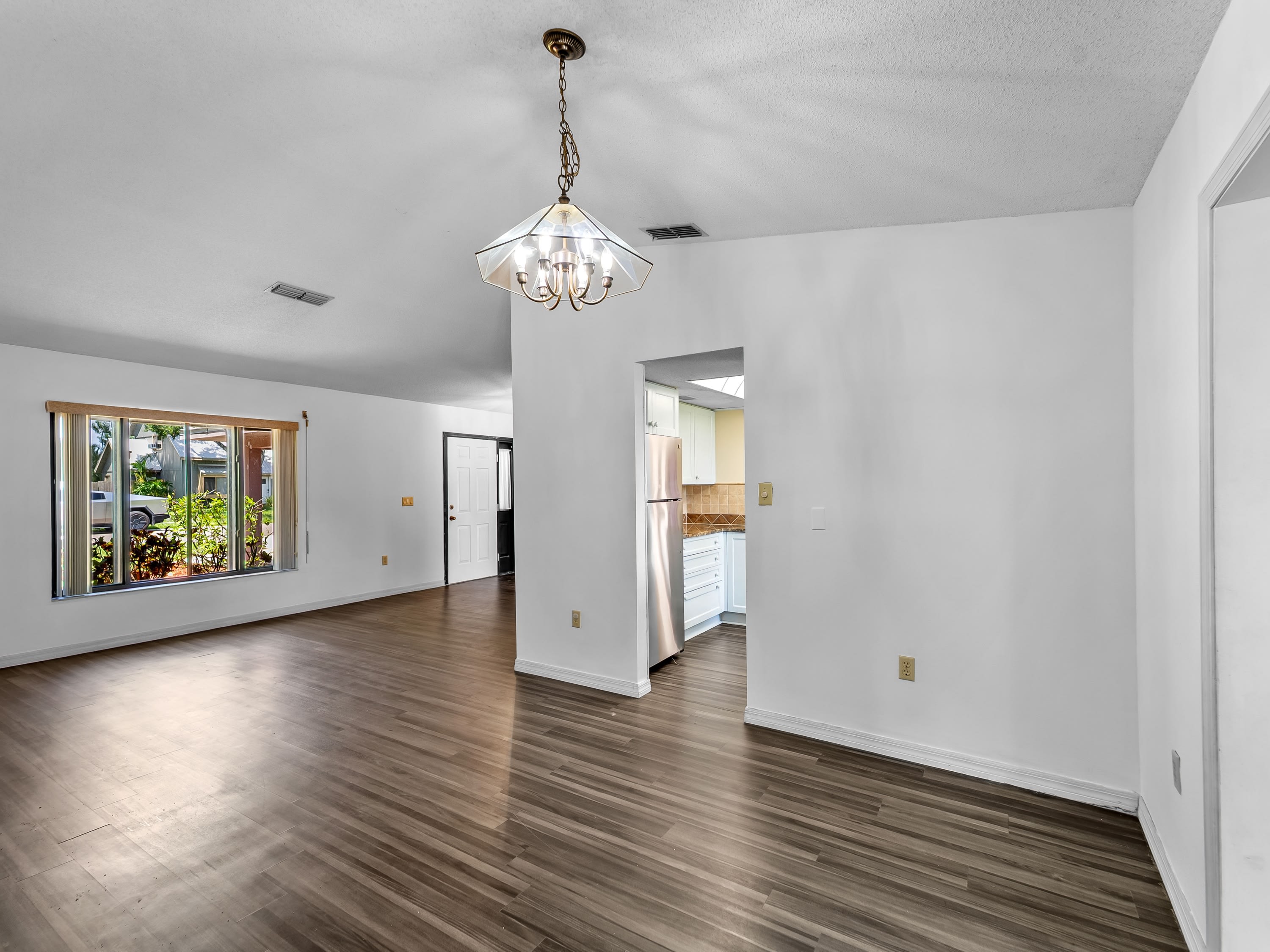 8429 Cypress Lake Circle – photo 4