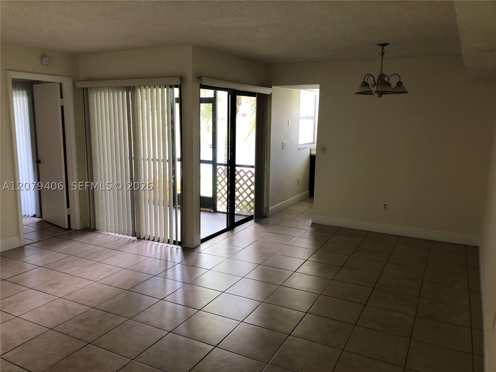 1071 Adams Ave – photo 4