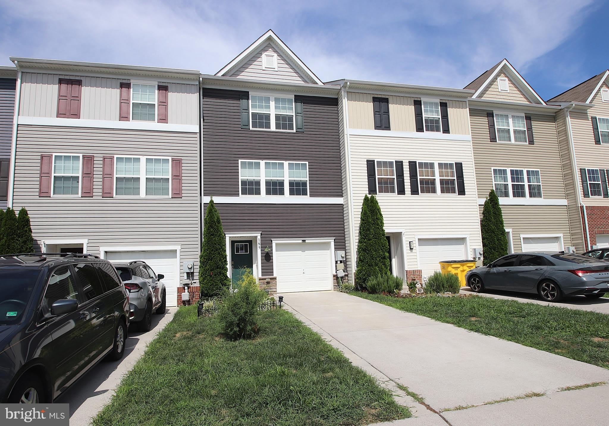 185 MAGELLAN Drive – photo 3