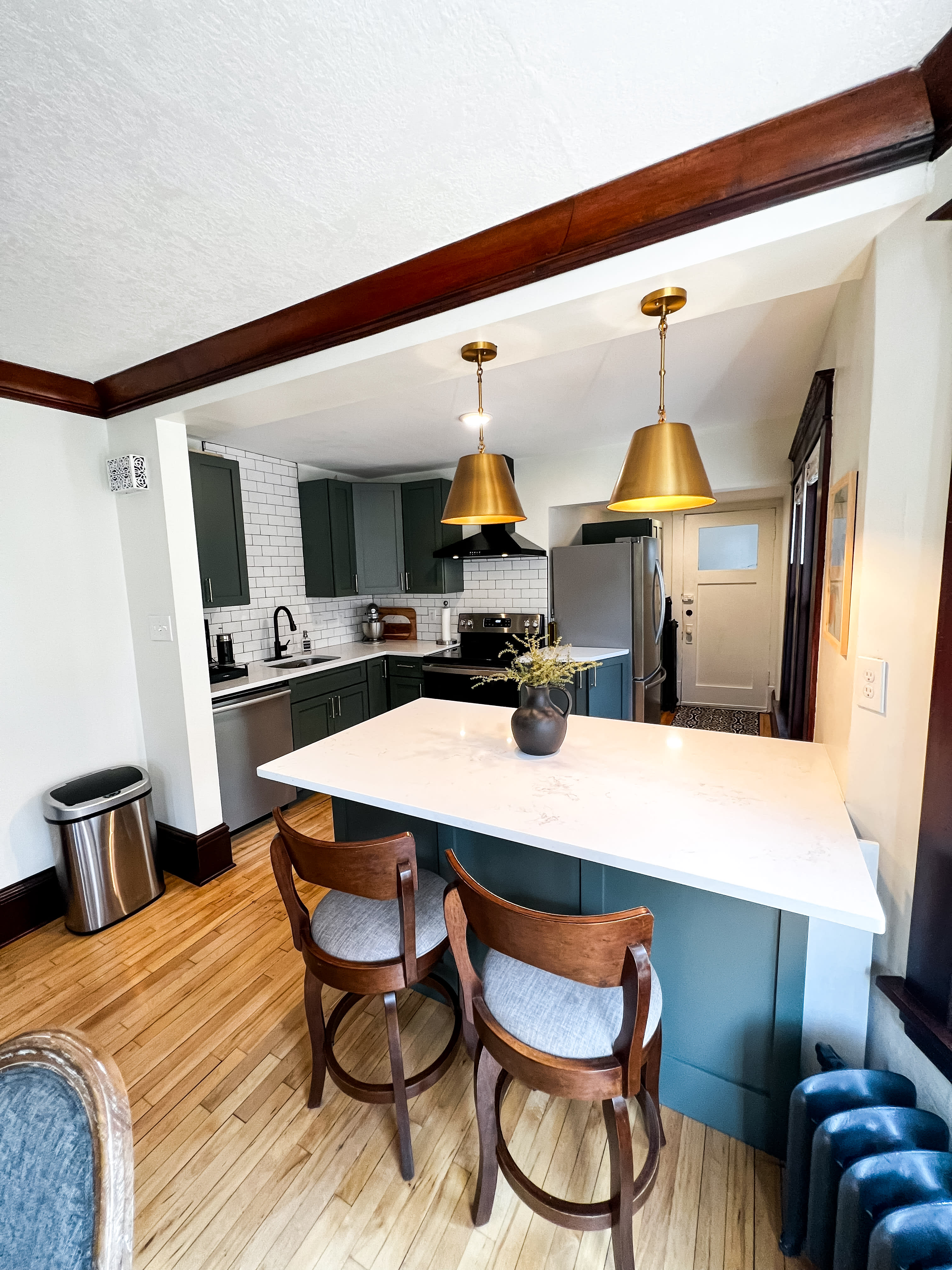 592 Ottawa Avenue – photo 3