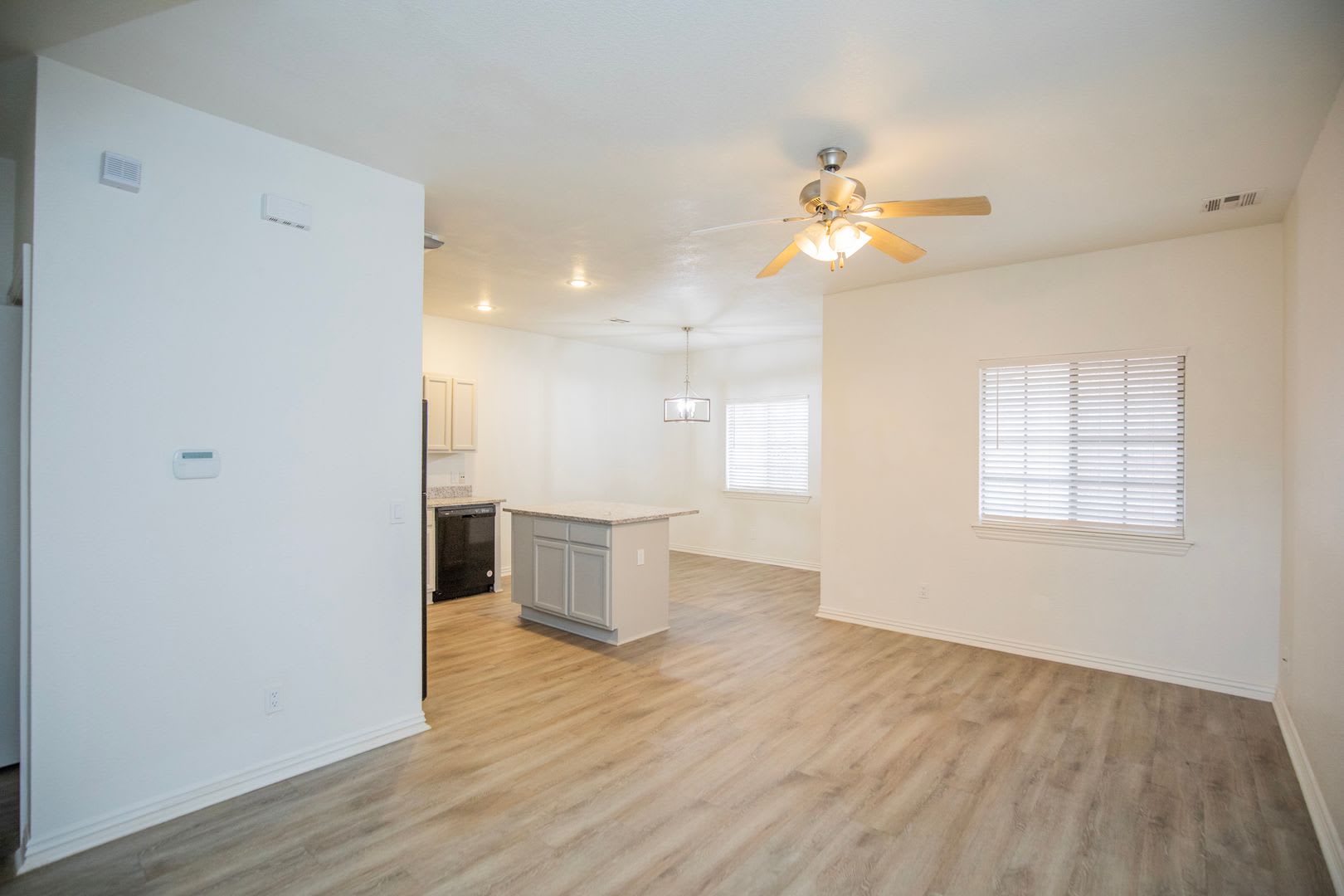 ***786 W. Breeze Cove*** – photo 4