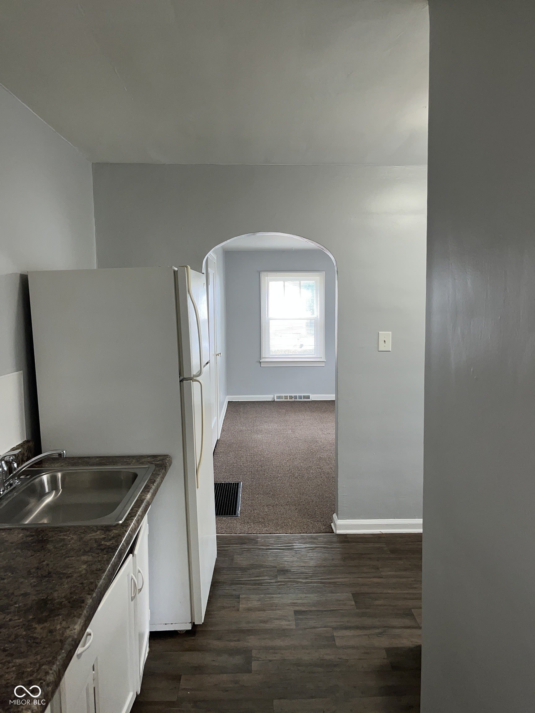 1306 N Chester Avenue – photo 5