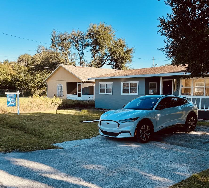 4910 Huppel Avenue – photo 2