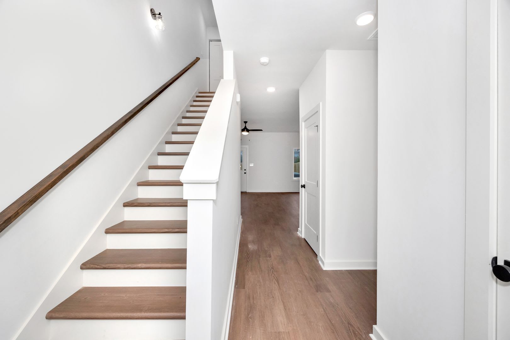 Move In Special 1 2 Off First Month S Rent – photo 4