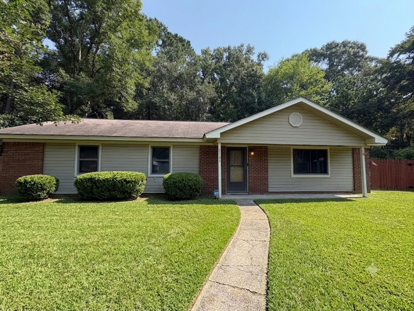 MOVE-IN READY NOW! – photo 2