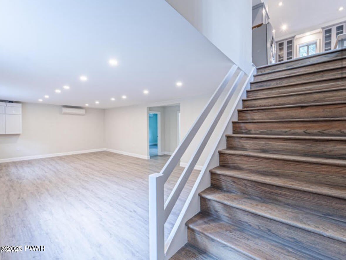 153 Hatton Road – photo 5