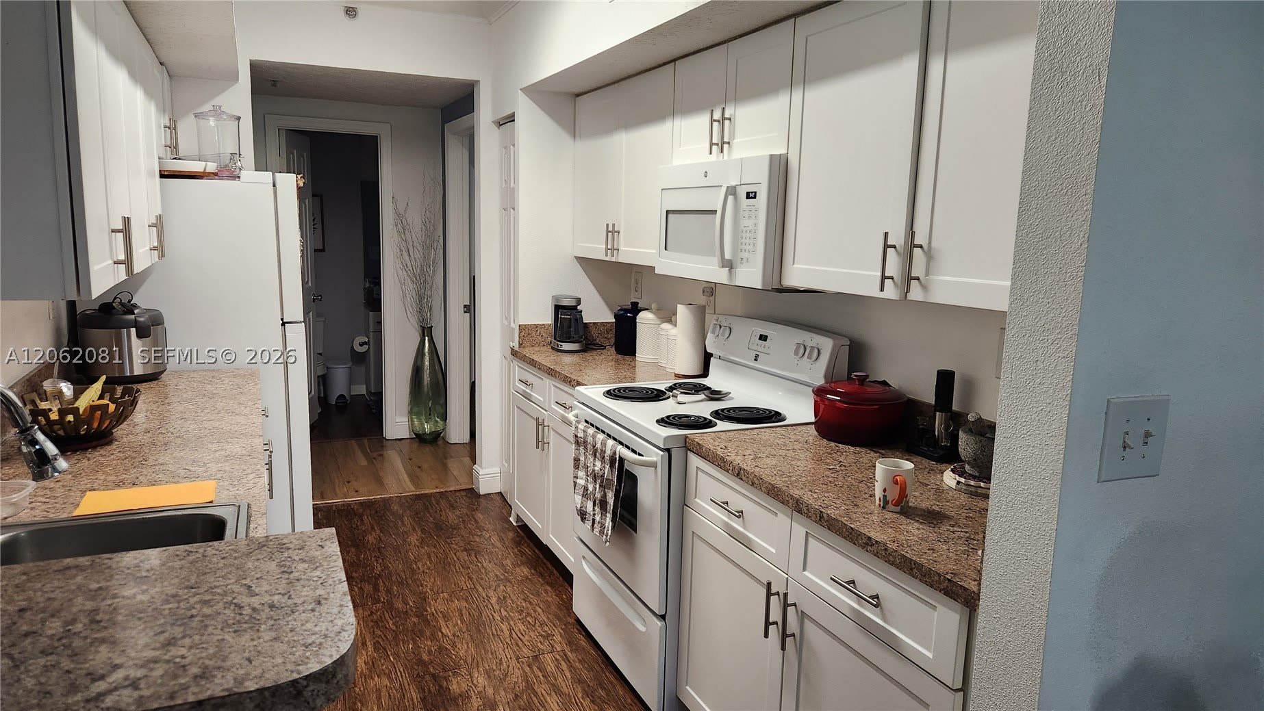 11601 SW 2nd St – photo 2