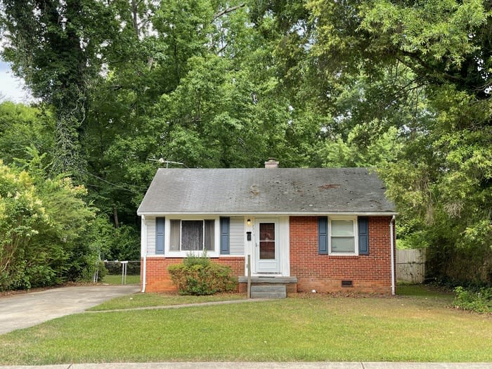2315 Finchley Drive – photo 3