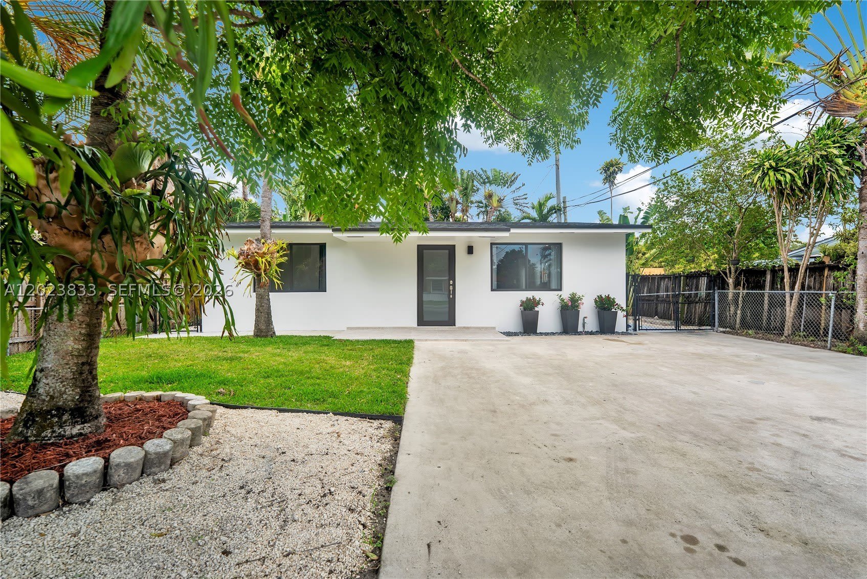 6566 SW 35th St – photo 2