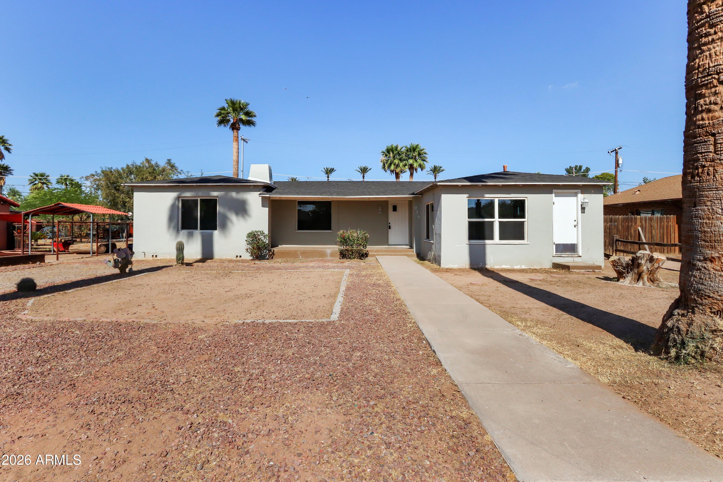 919 N GILBERT Avenue – photo 1