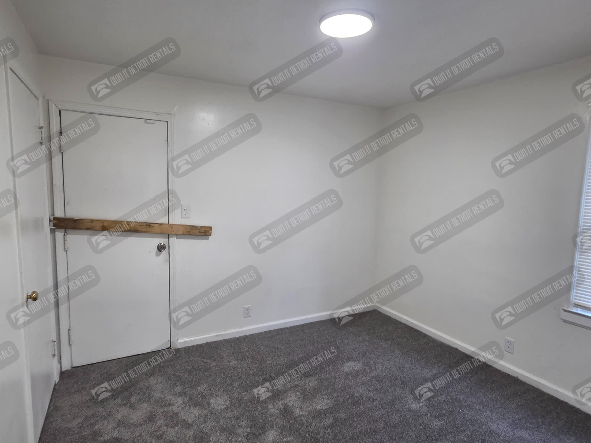 11781 Kilbourne St – photo 5