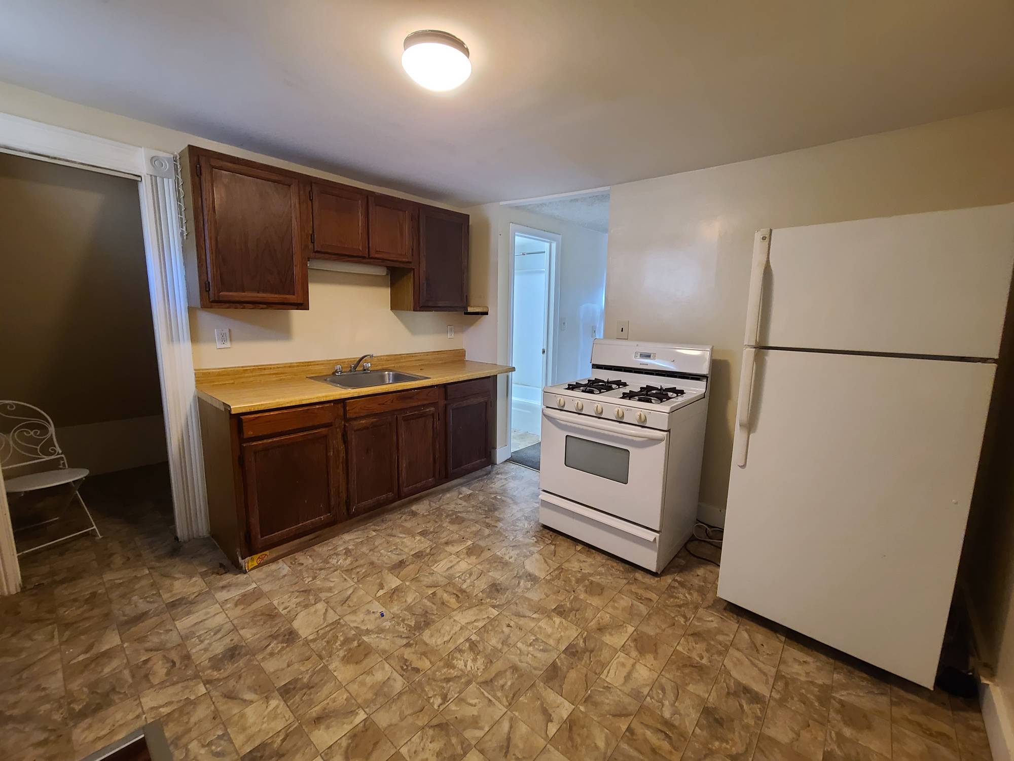 236 Hillside St, 3 – photo 5
