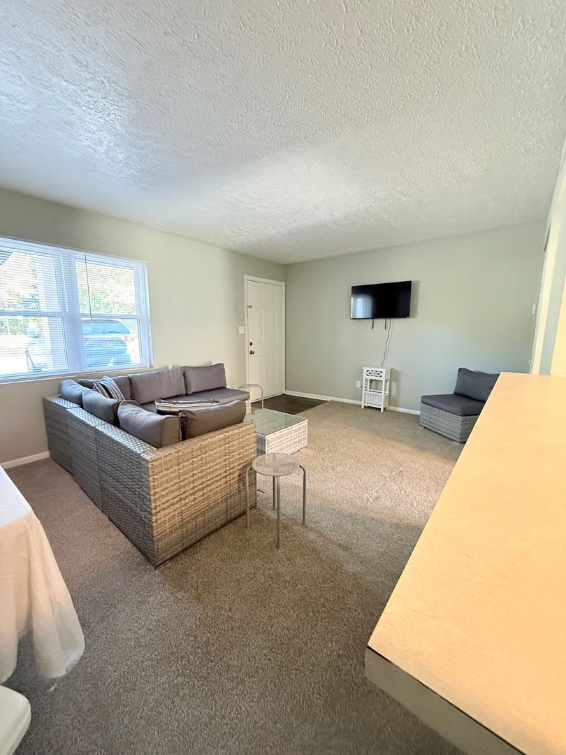 Charming One Bedroom One Bathroom Apartment In Savannah – photo 2